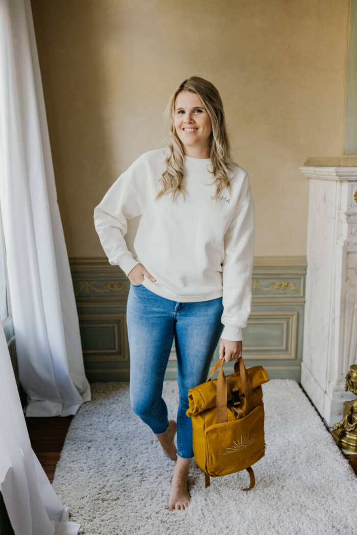 MAMA sweater ( of variant)