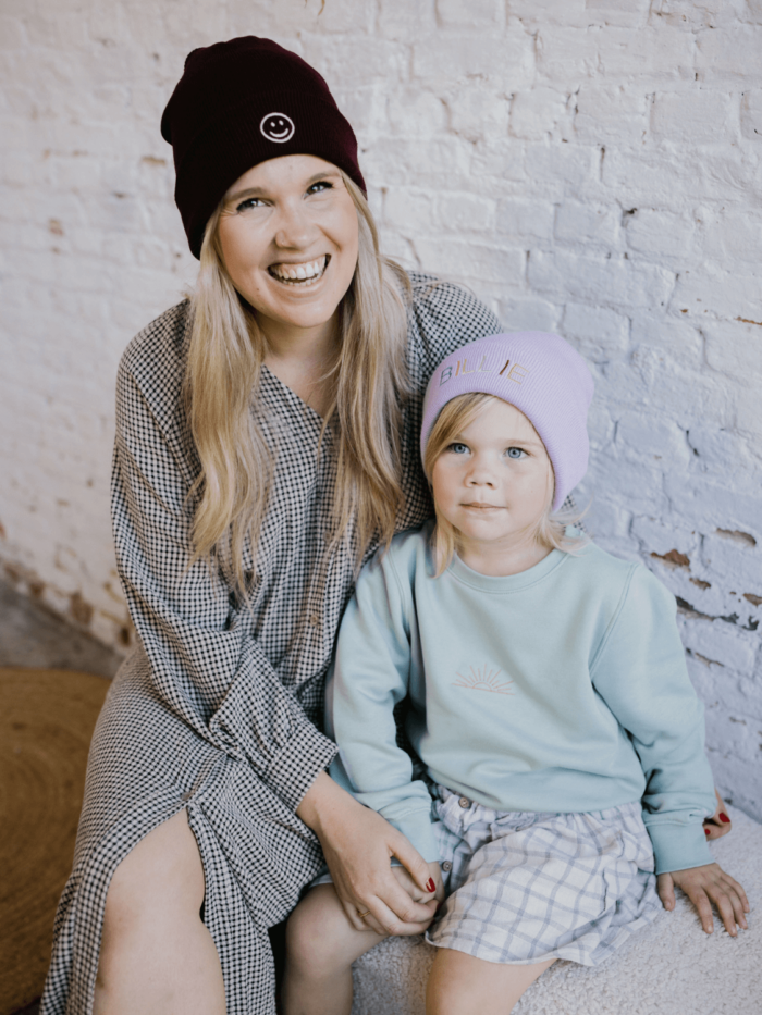 Muts met geborduurde personalisatie