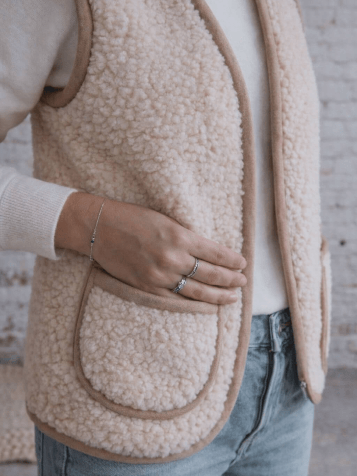 Maxi wollen vest met eigen design